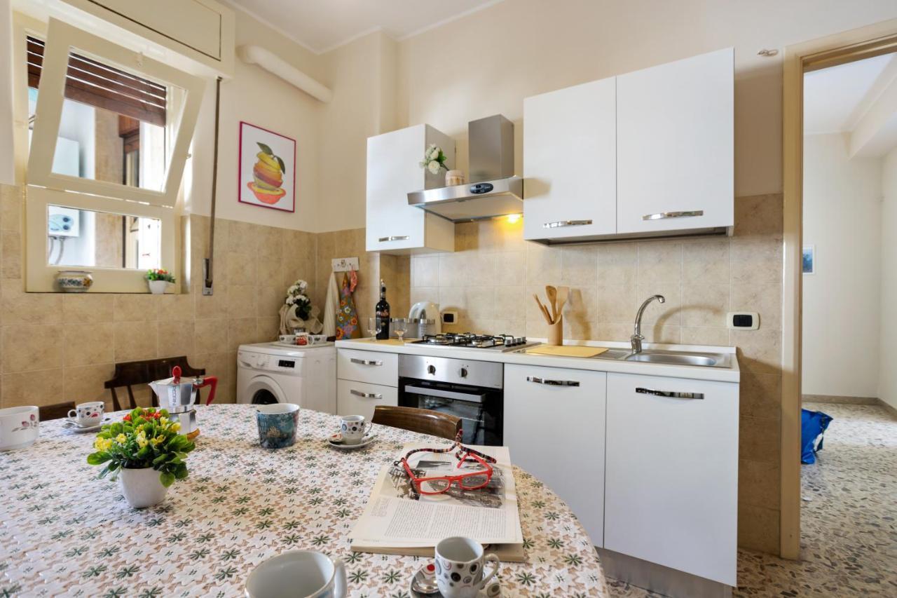 Tra Il Centro E Il Mare Apartment Con Terrazzo Aci Castello Ngoại thất bức ảnh